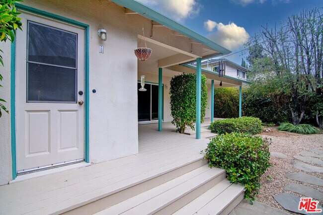 Building Photo - 3401 Corinth Ave