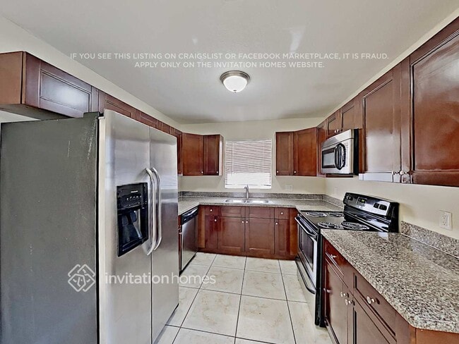 Building Photo - 127 Dove Cir