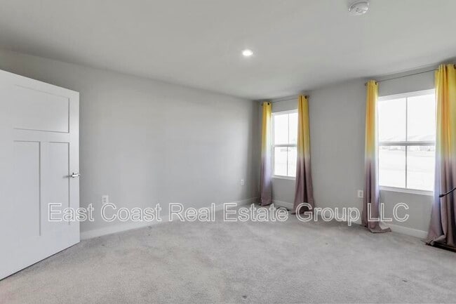 Building Photo - 632 Perspective Pl