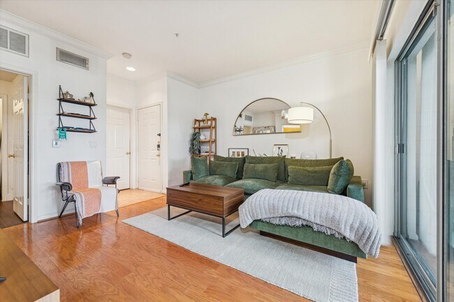 Building Photo - 3231 Allen Pkwy