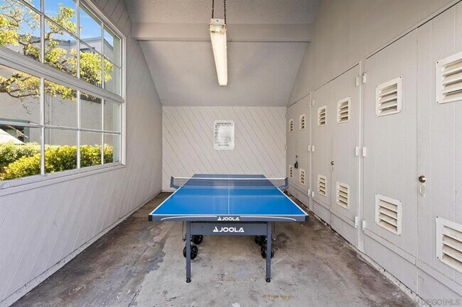 Building Photo - Spacious and remodeled 2 Bed 2.5 baths in ...