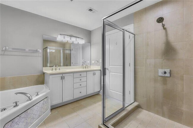 Building Photo - 285 Centennial Olympic Park Dr NW