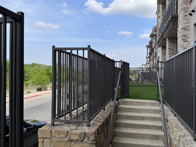 Building Photo - 2700 Old Denton Rd