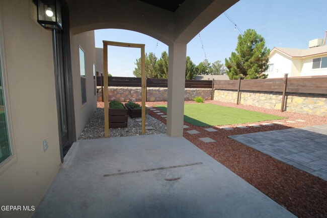 Building Photo - 509 Cedarwood Ave