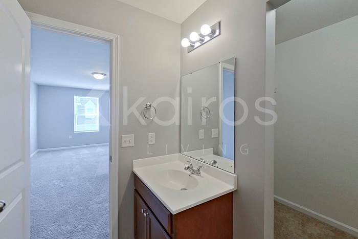 Building Photo - 305 Lumpkin Ln