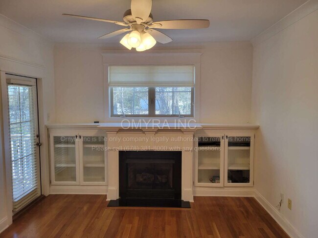 Building Photo - Stunning Townhome Overlooking Beltline at Grant Park!