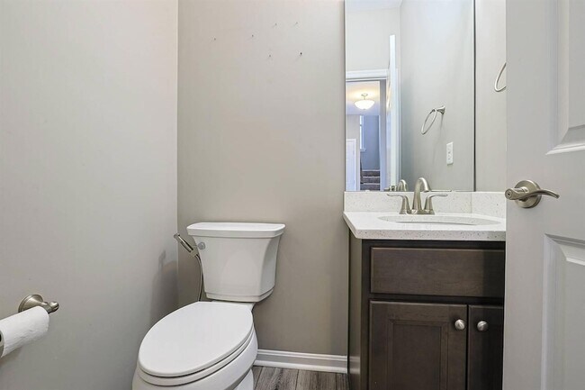 Building Photo - 6545 Cannondale Dr