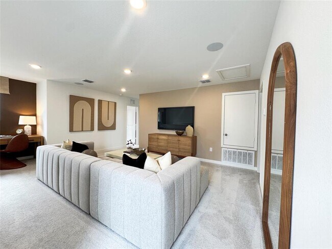 Building Photo - 130 Golden Bell Wy