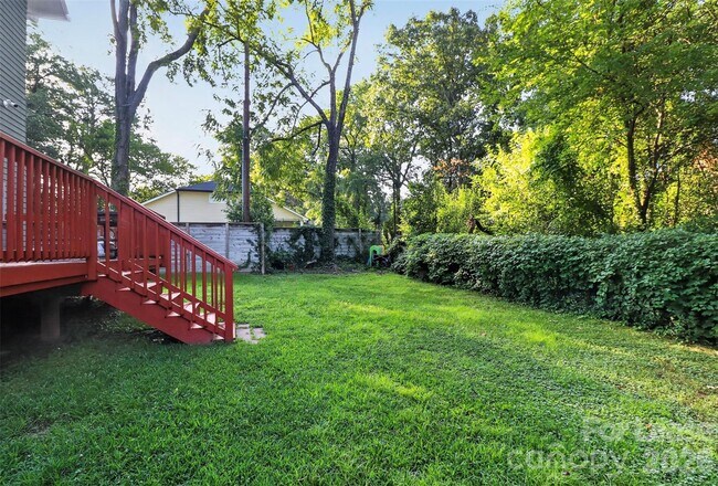 Building Photo - 5222 Kelly St