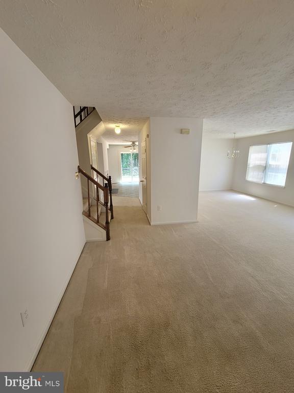 Building Photo - 6406 Bear Ct