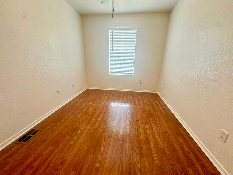 Building Photo - 4406 Mattie Dr