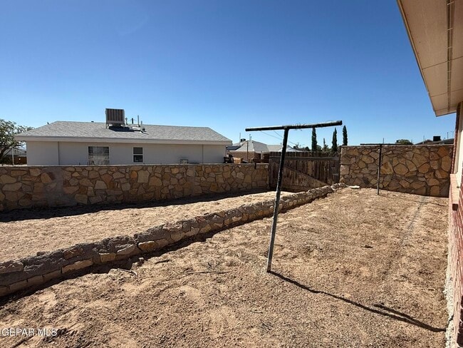 Building Photo - 1217 Iguana Pl