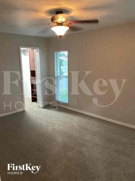 Building Photo - 1825 SW 8th Ct