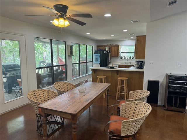 Building Photo - 5320 Loma Vista