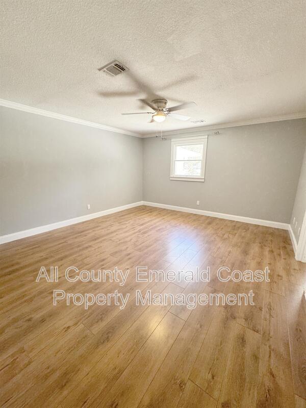 Building Photo - 847 Kell Aire Dr