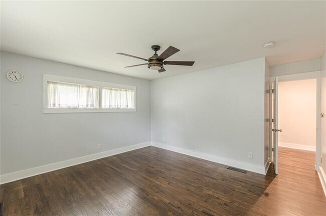 Building Photo - 2314 Bryant Dr