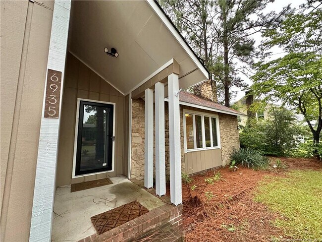 Building Photo - 6935 Brockwood St