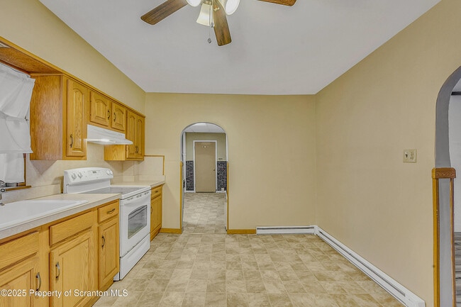 Building Photo - 2819 Birney Ave