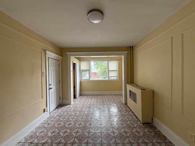 Building Photo - 80 McAdoo Ave