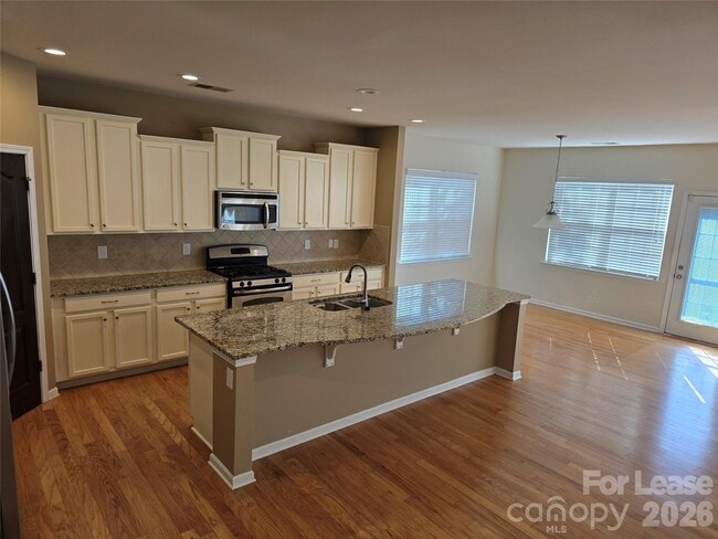 Building Photo - 5021 Kinross Ln