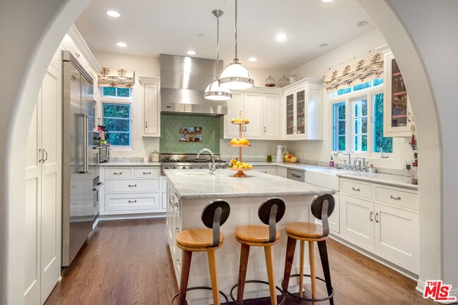 Building Photo - 408 17th St