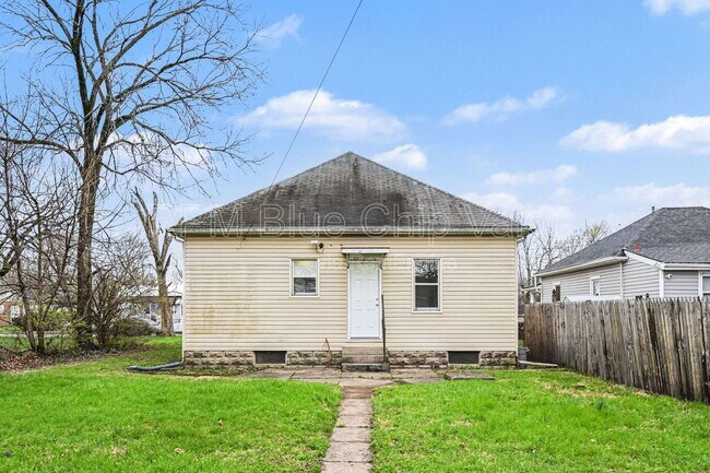 Building Photo - 2009 Linden Ave