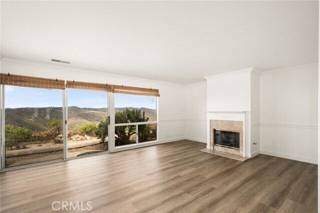 Building Photo - 1545 Skyline Dr