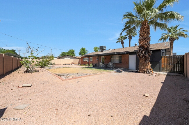 Building Photo - 8507 E Mariposa Dr