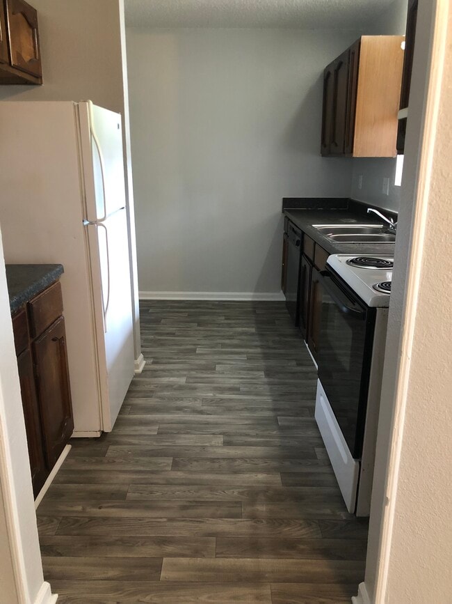 Building Photo - 101 Belgium St