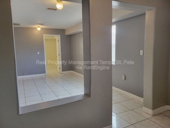 Building Photo - 4519 N Habana Ave