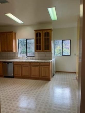 Building Photo - 49 Tingley St