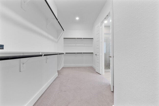 Building Photo - 24815 Pavonia Lake Ln