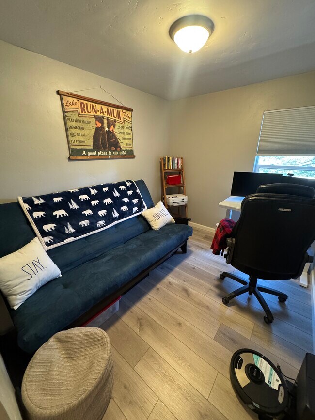 Building Photo - 115 Tramway Dr