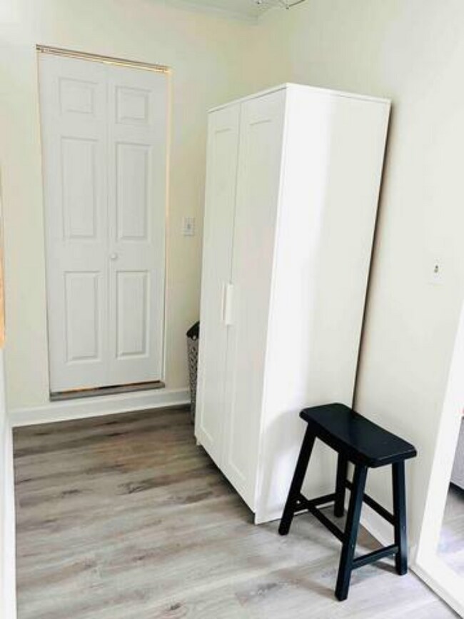 Building Photo - 779 McLendon Dr