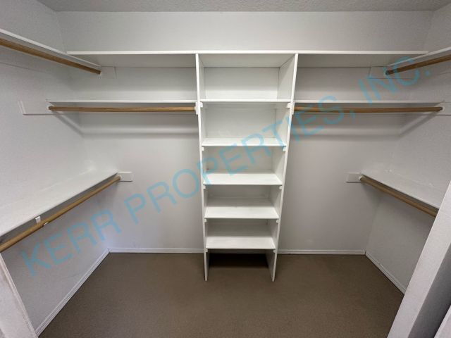 Building Photo - 4287 NE 1st St