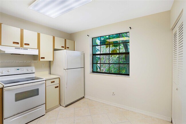 Building Photo - 3570 Magellan Cir