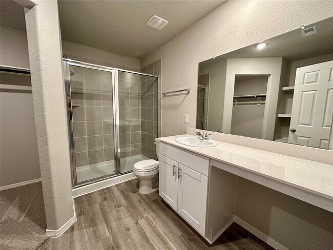 Building Photo - 491 Dalloway St