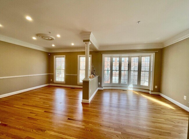 Building Photo - 1030 Grand Oak Way