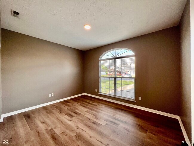 Building Photo - 12972 Brookdale Dr
