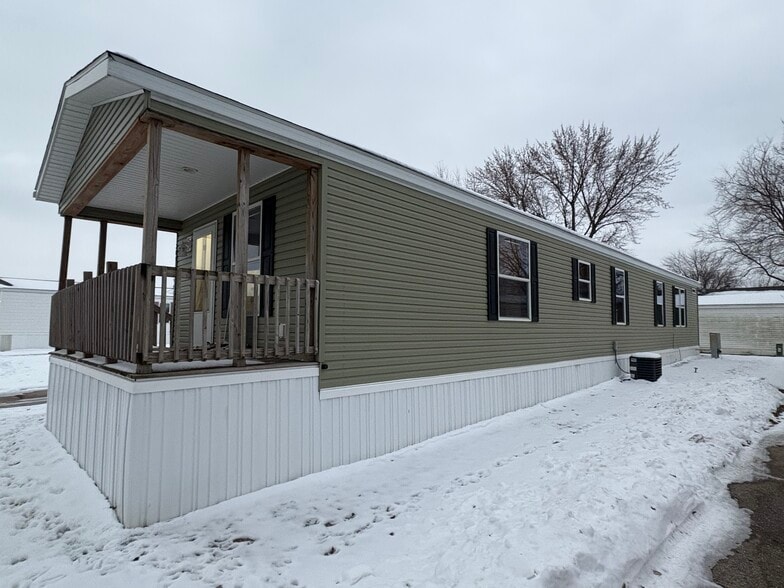 Building Photo - 309 Spring Park Dr