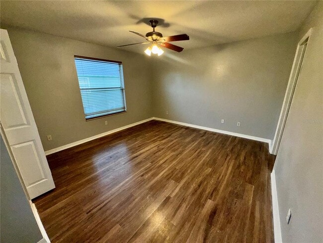 Building Photo - 533 Cresting Oak Cir