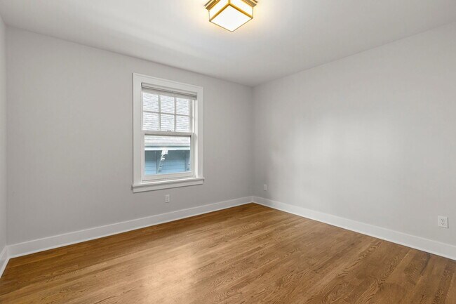 Building Photo - 2715 NE 35th Ave
