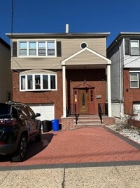 Building Photo - 12 Colonial Dr