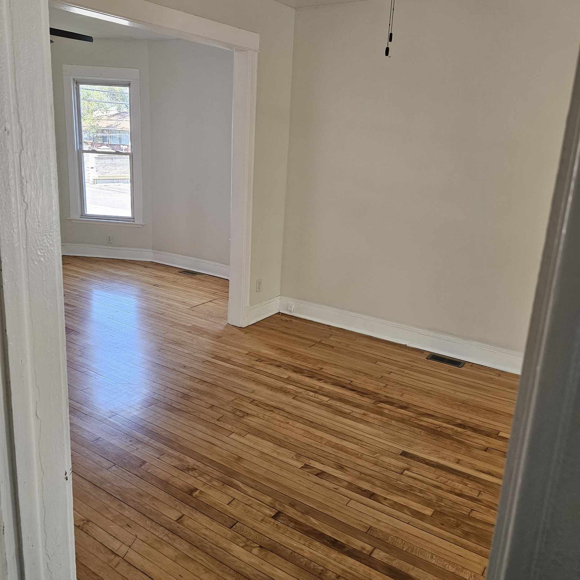 Front Door Entrance to Living Room - 4816 W Berteau Ave