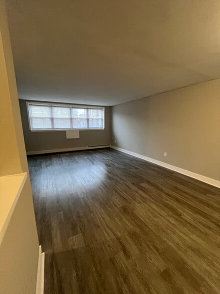 Building Photo - 133 Cleveland St