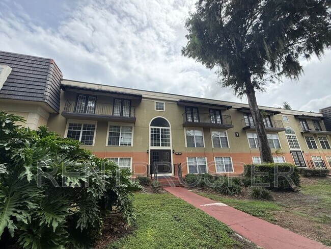 Primary Photo - 3944 Versailles Dr