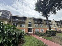 Building Photo - 3944 Versailles Dr