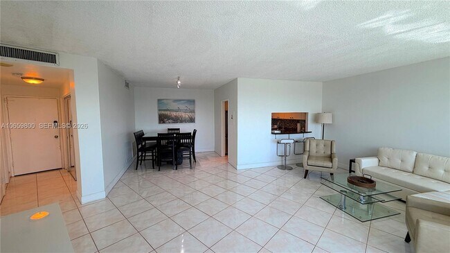 Building Photo - 3505 S Ocean Dr