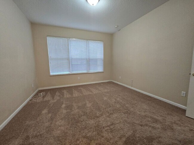 Building Photo - Beautiful home in Gated community
