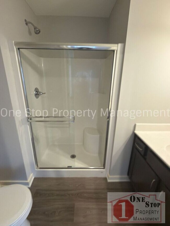 Building Photo - 3 Bedroom / 2.5 Bathroom Townhome in Louisburg, KS!